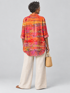 Una relaxed tunic in sunset collage print, back view