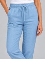 Arabel linen trousers in light blue, close up of waistband and fabric
