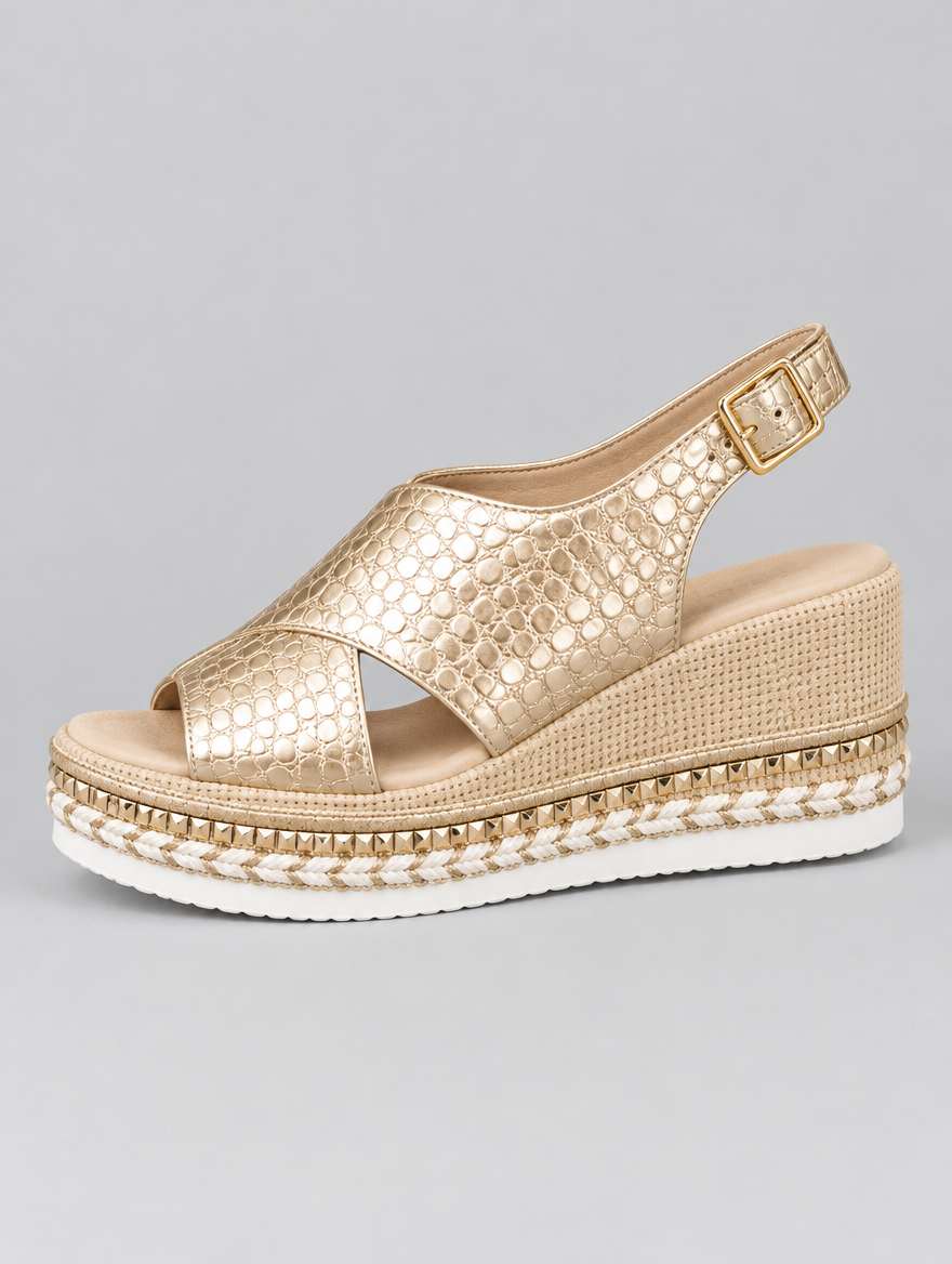 Tove sandals in gold, side view